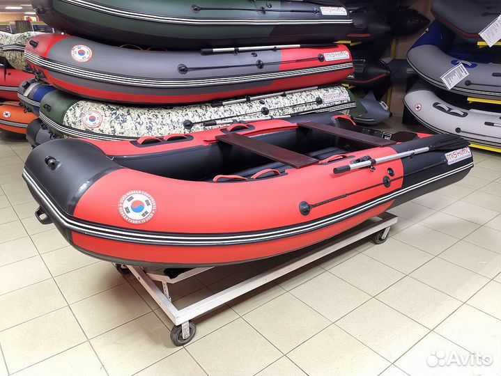 Лодка mishimo PRO 370 В красном цвете