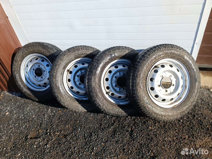 Yokohama GEOLANDAR G015 205/70 R15 98T