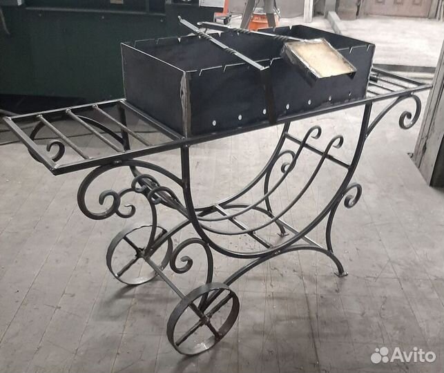 Кованый мангал