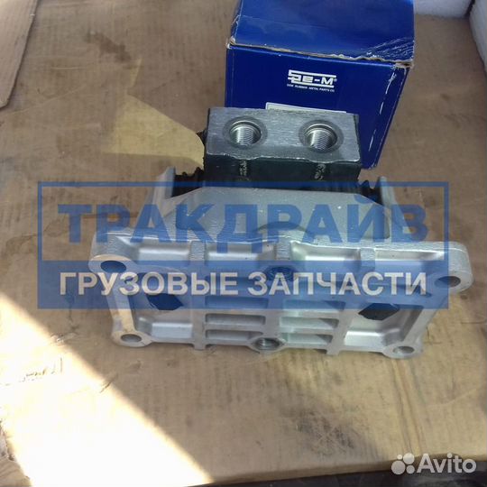 Подушка двигателя Мерседес автобус