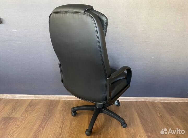 Офисное кресло новое