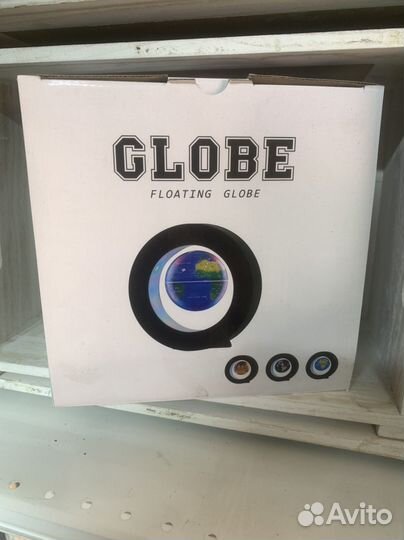 Левитирующий глобус
