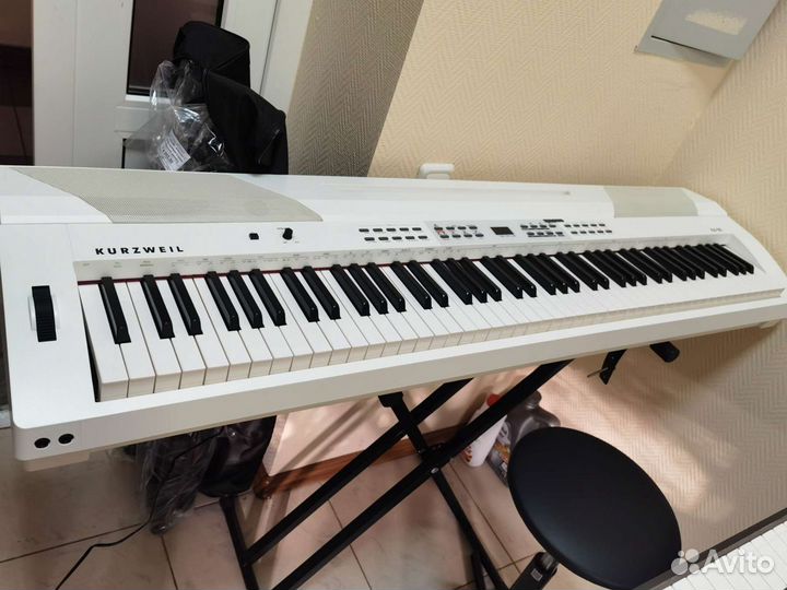 Новое цифровое пианино Kuzweil KA90 WH/BK