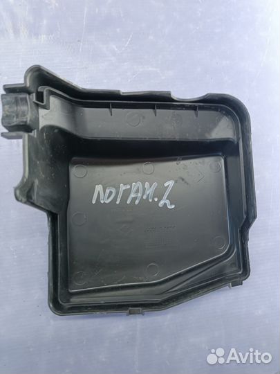 Крышка блока предохранителей Renault Logan 2