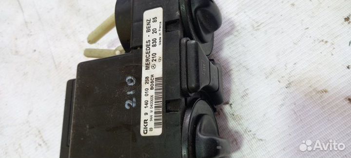 Блок управления климатом Мерседес-Бенс E-Класс W