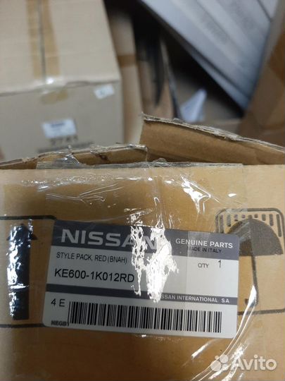 KE6001K012RD - Накладки нижней части дверей и на к