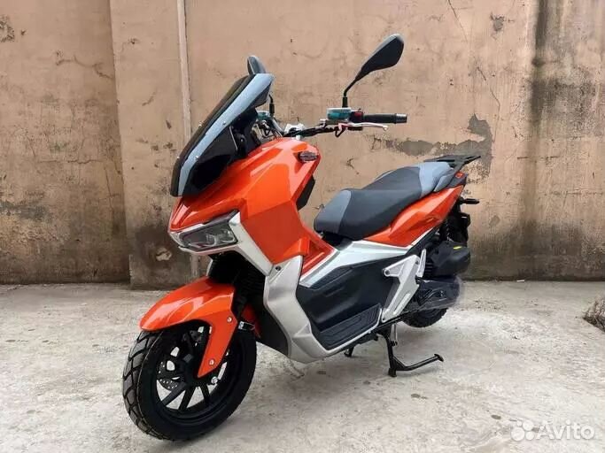 Скутер tracer ADV