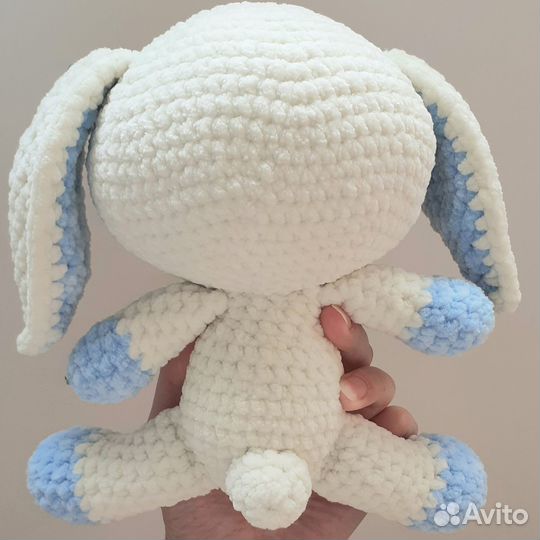 Зайка из плюшевой пряжи Moshi