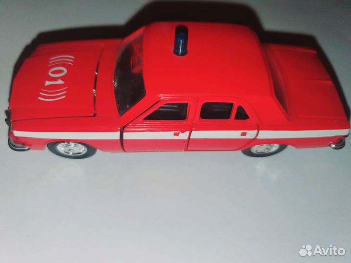 Коллекционные модели машин 1:43