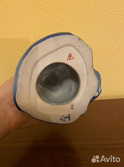 Статуэтка белый медведь фарфор Гжель