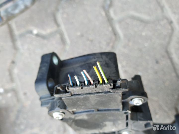 Фабия 1 педаль газа 6Q1 721 503 F