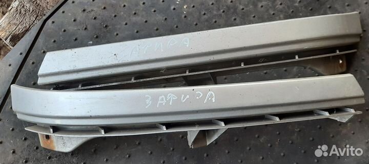 Ресничка под фару Опель Зафира А