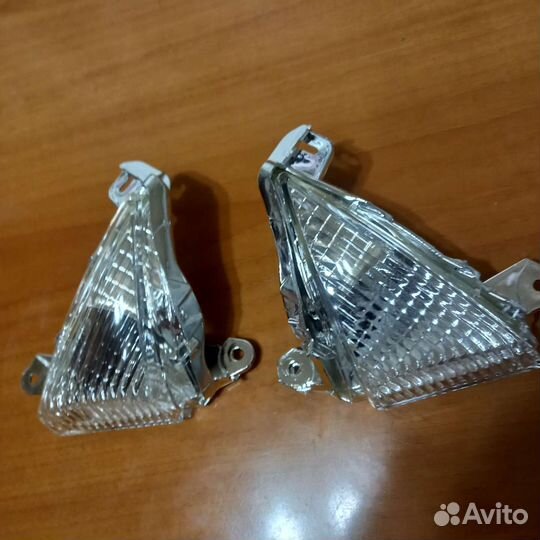 Поворотники передние Kawasaki EX/ER650 6-8/Z1000 7