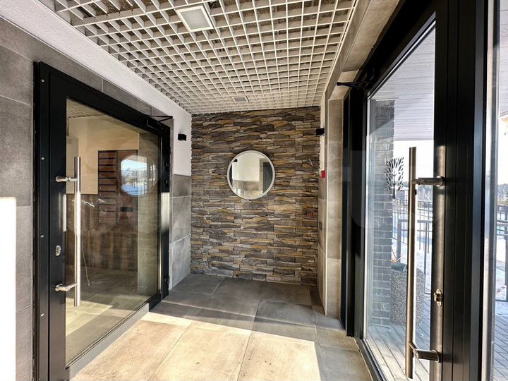 2-к. квартира, 57 м², 2/2 эт.