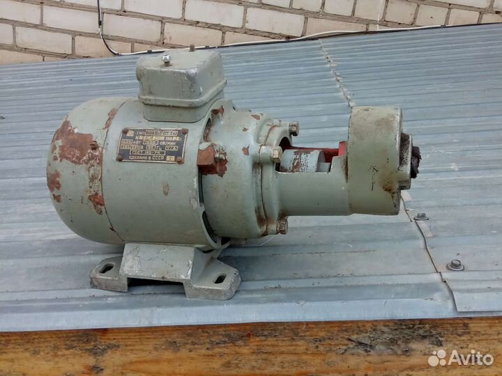 Электрический двигатель насос