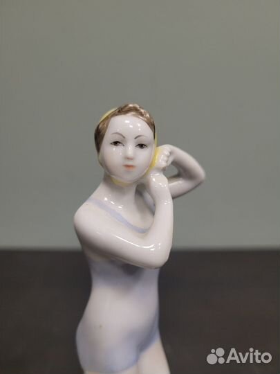 Статуэтка Пловчиха лфз