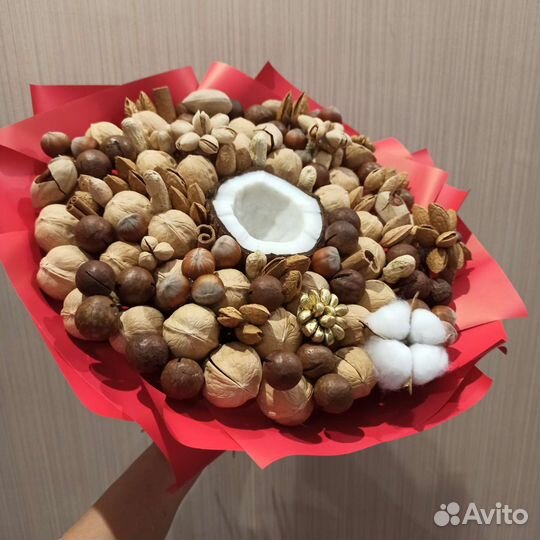 Букет из орехов. Ореховый бекет