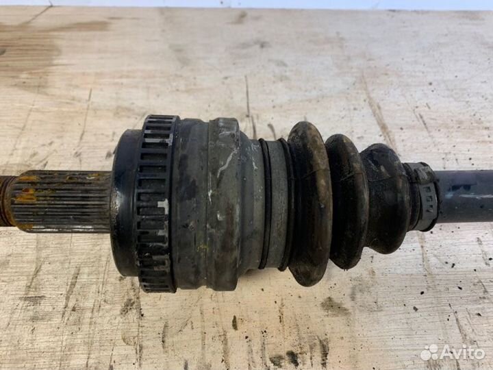 Привод правый Bmw 1-Series E82LCI N43B20 2011