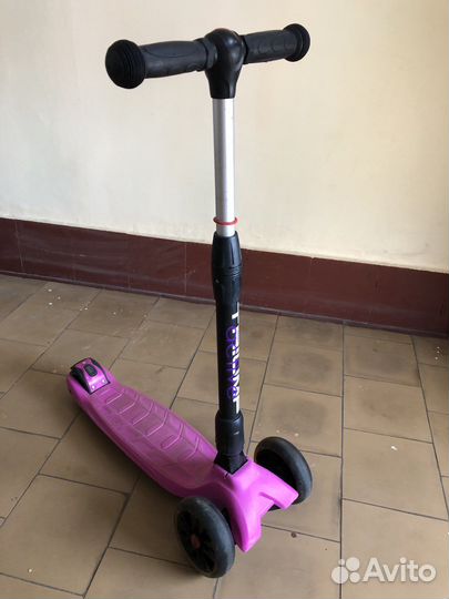 Самокат трехколесный Triumf Active