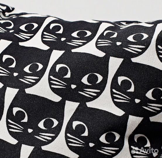 Подушка Маттрам белый/черный кот IKEA