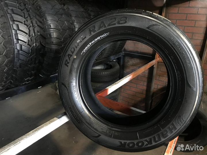 Hankook Radial RA28 195/65 R16