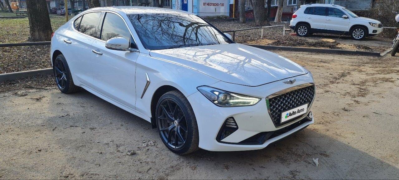Genesis G70: фото владельца
