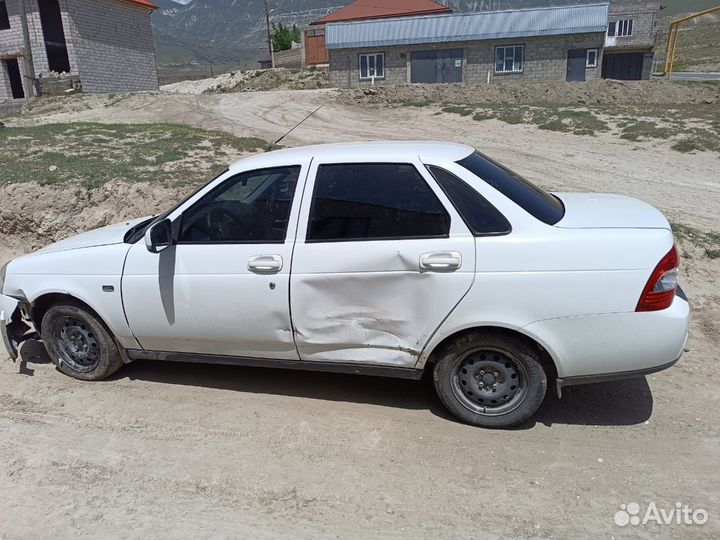 LADA Priora 1.6 МТ, 2015, битый, 177 120 км