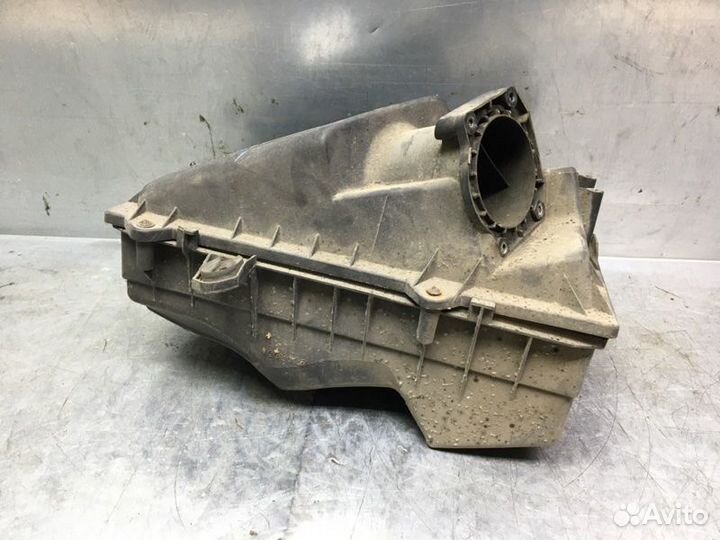 Корпус воздушного фильтра Volkswagen Bora