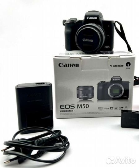 Беззеркальная камера Canon M50