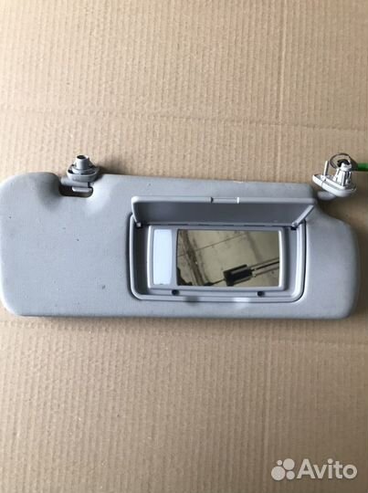 Козырёк солнцезащитный правый Honda CR-V3(687)