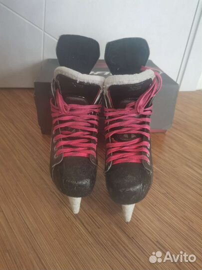 Хоккейные коньки bauer vapor