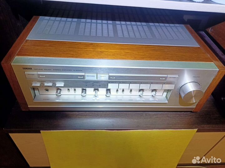 Усилитель Yamaha A- 2000a