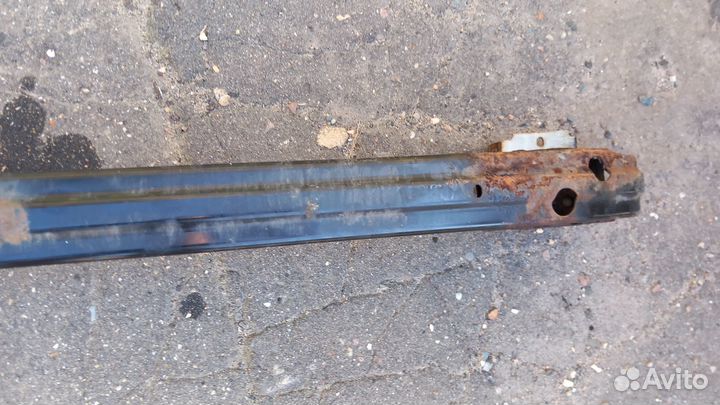 Escape Maverick Tribute передний усилитель