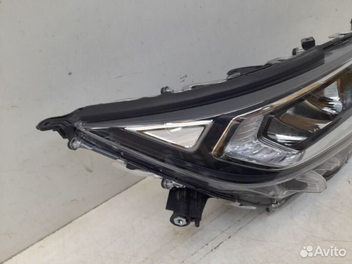Фара правая Toyota Rav4 50 2019-2023