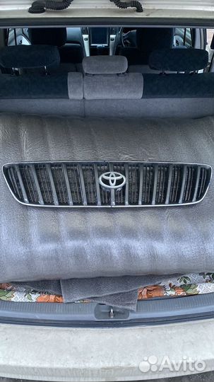 Решетка радиатора Toyota Harrier