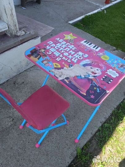 Стол и стул детский