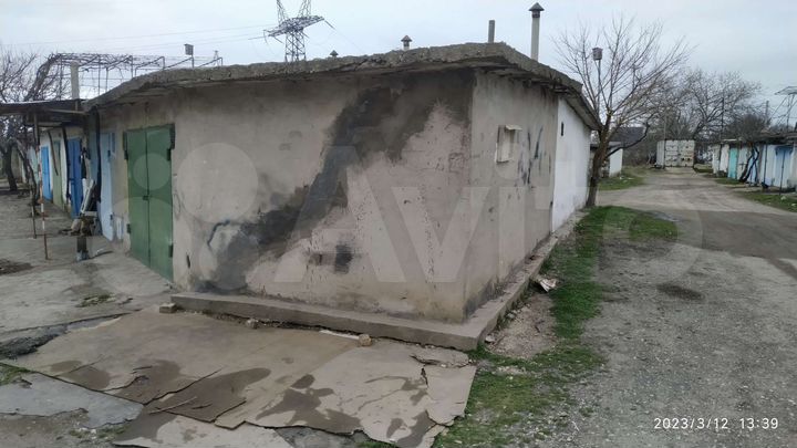 Гараж, > 30 м²