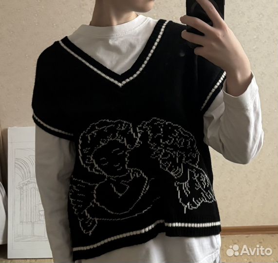 Жилетка женская вязаная