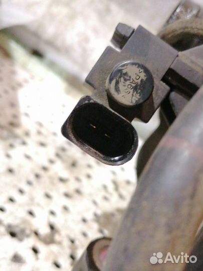 Коллектор впускной Volkswagen Jetta