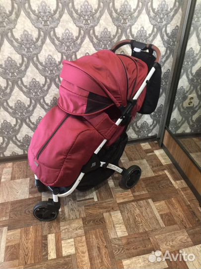 Прогулочная коляска в отличном состоянии