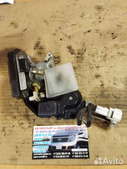 Замок задней правой двери toyota camry sv30