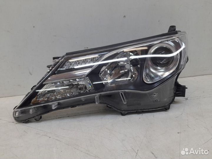 Фара левая Toyota Rav4 40 2012-2015