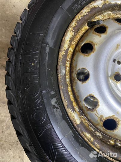 R14 Yokohama IceGuard Stud IG65 175/70, PCD 4x98 DIA 68