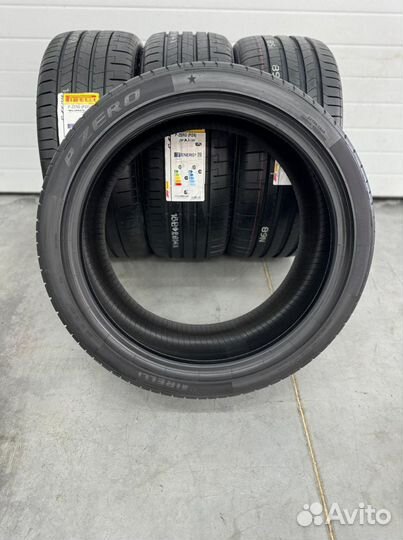 Pirelli P Zero PZ4 315/35 R20 и 275/40 R20 106Y