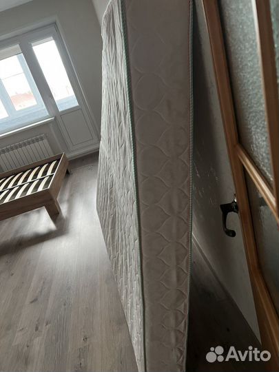 Кровать двухспальная с матрасом бу 160 200