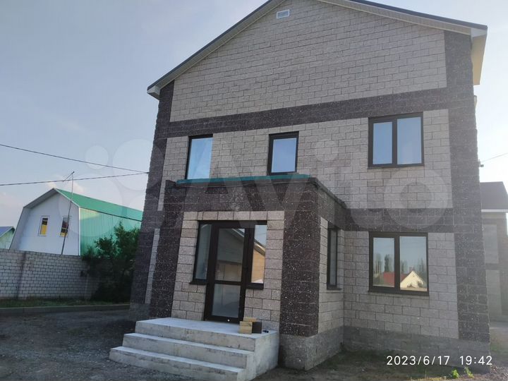 Дом 300 м² на участке 7 сот.