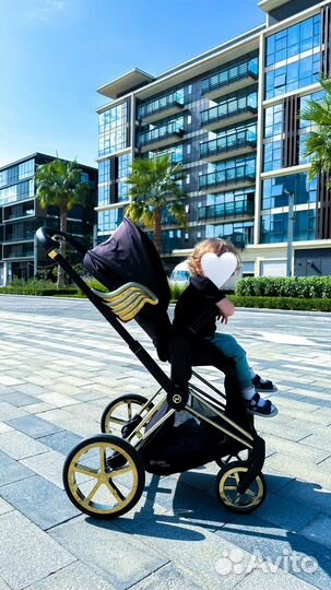 Коляска Cybex E-Priam Jeremy Scott Wings