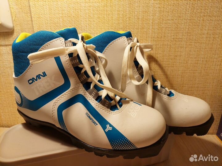 Лыжные ботинки