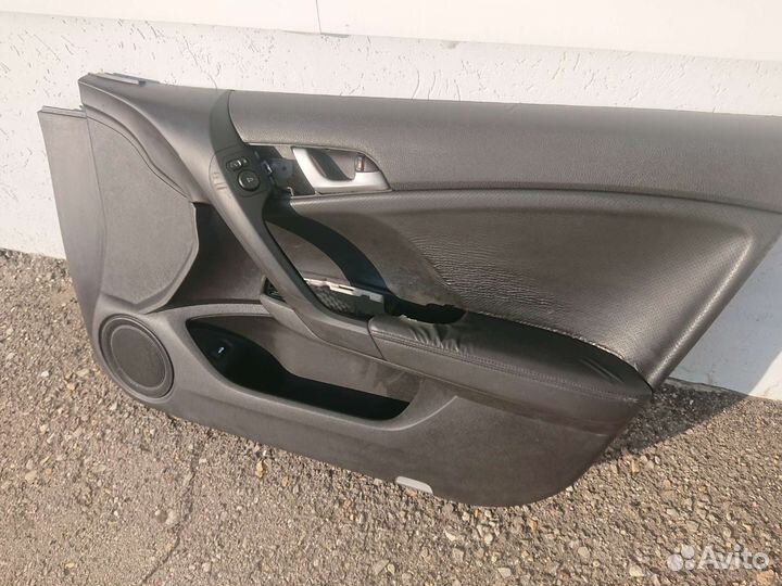 Обшивка карта двери Хонда Аккорд