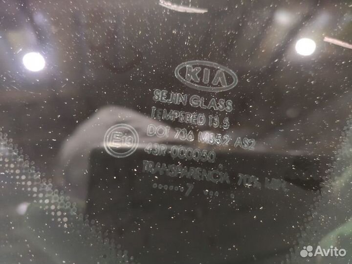 Стекло глухое заднее правое Kia Ceed 1
